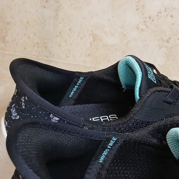 Skechers GOwalk Women's Black & Teal Accent Slip-On Athletic Sneakers Sz 7 EUC - Picture 7 of 8